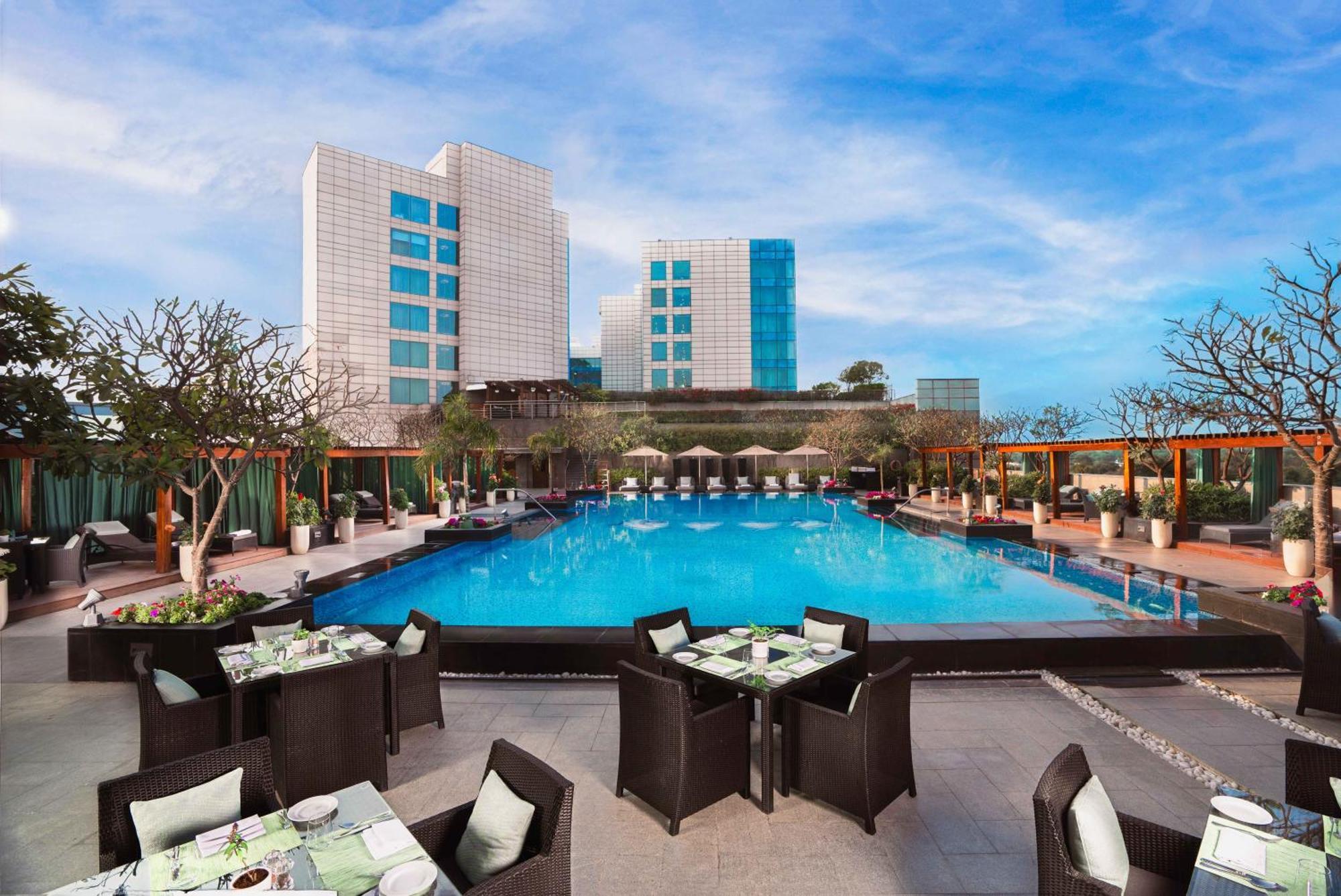 The Leela Ambience Gurugram Hotel & Residences - The Luxury Urban Sanctuary Γκουργκάον Εξωτερικό φωτογραφία The Park, New Delhi