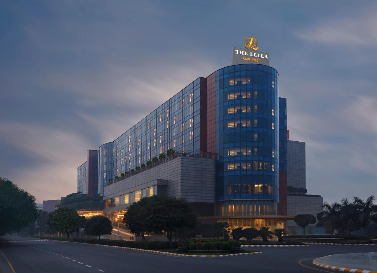 The Leela Ambience Gurugram Hotel & Residences - The Luxury Urban Sanctuary Γκουργκάον Εξωτερικό φωτογραφία The hotel at night